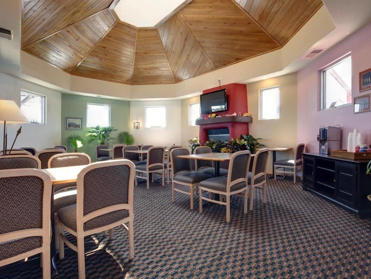 Brentwood Inn & Garden Farmington Zewnętrze zdjęcie